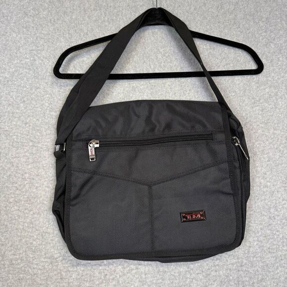 Tumi Unisex Black T-Tech Crossbody/Laptop/Messenger Adjustable Strap Bag 5110D - Picture 1 of 11